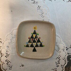 Glidden 35 platee - tree MCM pottery